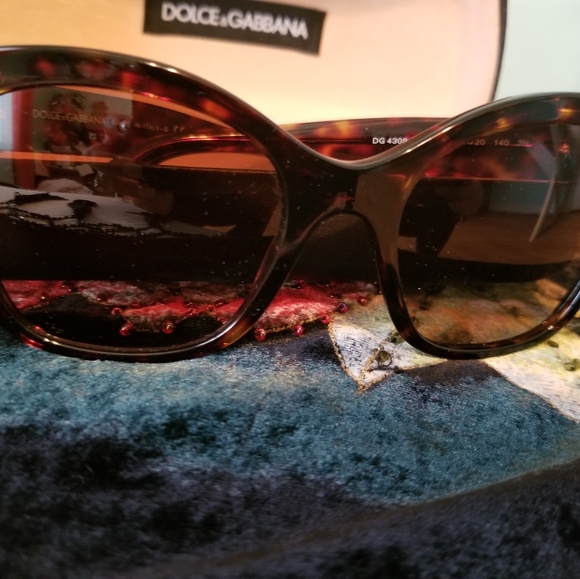 Dolce and Gabbana Sunglasses - Picture 5 of 6